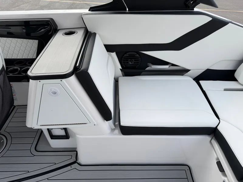 Slide: The Image of Yamaha Jet Boats 252SD 2026 - 20