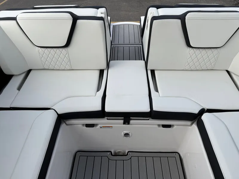 Slide: The Image of Yamaha Jet Boats 252SD 2026 - 22