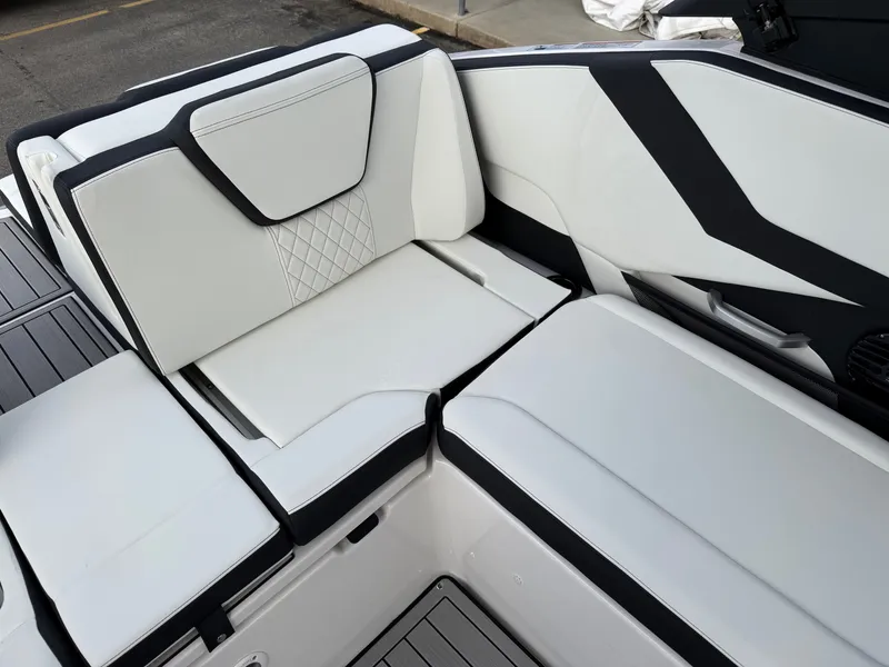 Slide: The Image of Yamaha Jet Boats 252SD 2026 - 23