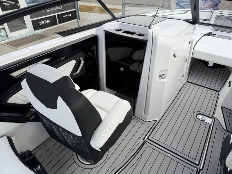 Slide: The Image of Yamaha Jet Boats 252SD 2026 - 25