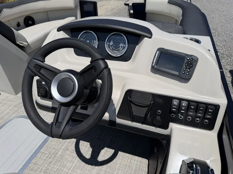 Slide: The Image of Barletta Boats S22QC 2027 - 20