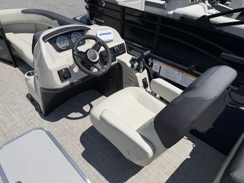 Slide: The Image of Barletta Boats S22QC 2027 - 17