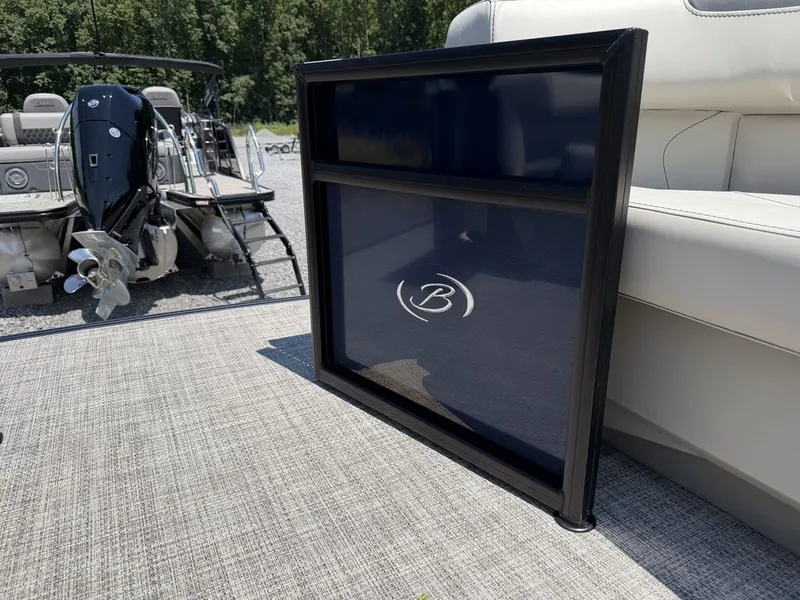 Slide: The Image of Barletta Boats S22QC 2027 - 37