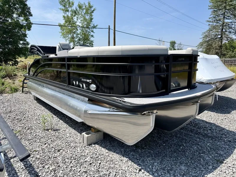 Slide: The Image of Harris Cruiser 210 SL 2027 - 1