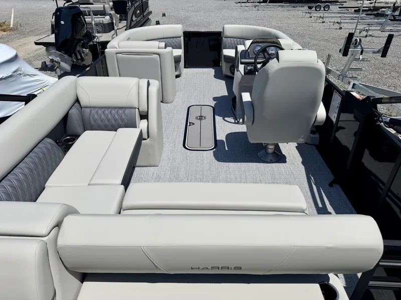Slide: The Image of Harris Cruiser 210 SL 2027 - 49