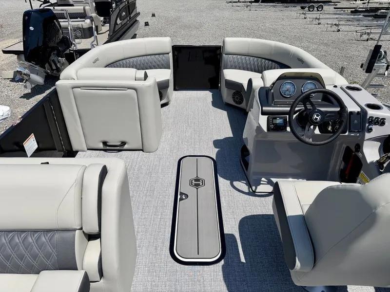 Slide: The Image of Harris Cruiser 210 SL 2027 - 30