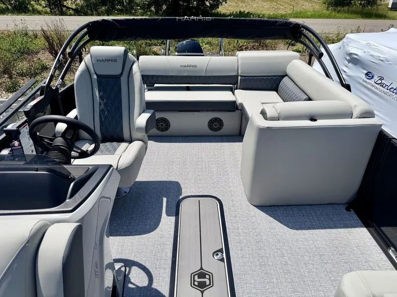 Slide: The Image of Harris Cruiser 210 SL 2027 - 27