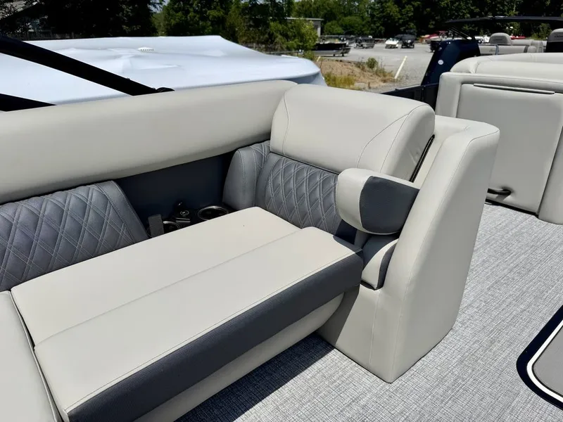 Slide: The Image of Harris Cruiser 210 SL 2027 - 40