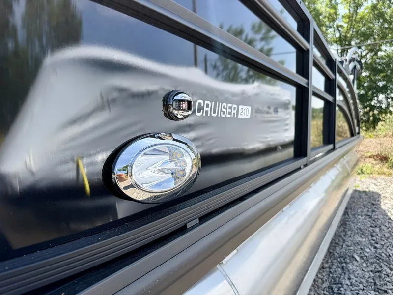 Slide: The Image of Harris Cruiser 210 SL 2027 - 11