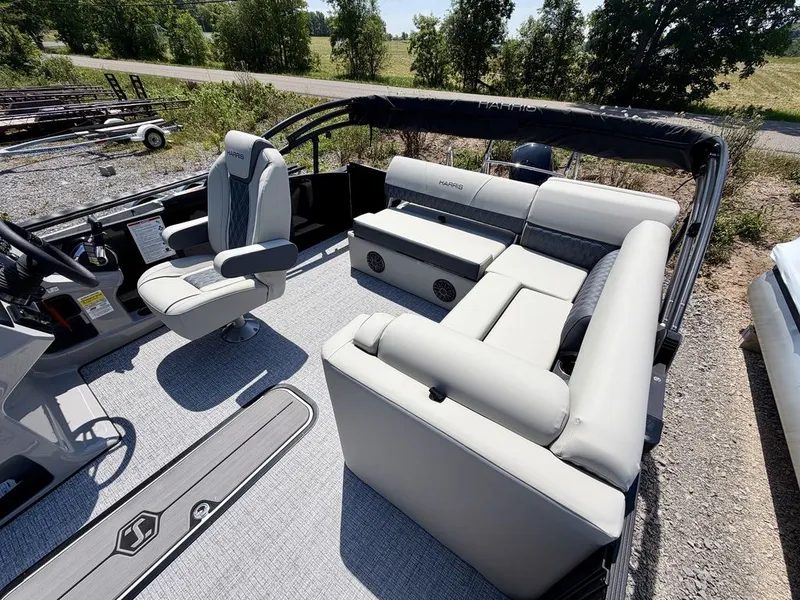 Slide: The Image of Harris Cruiser 210 SL 2027 - 43