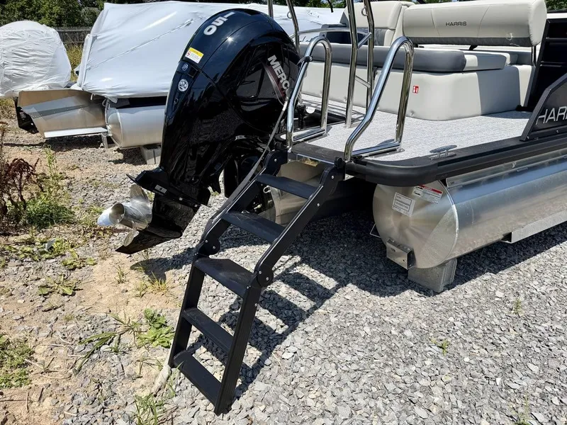 Slide: The Image of Harris Cruiser 210 SL 2027 - 45