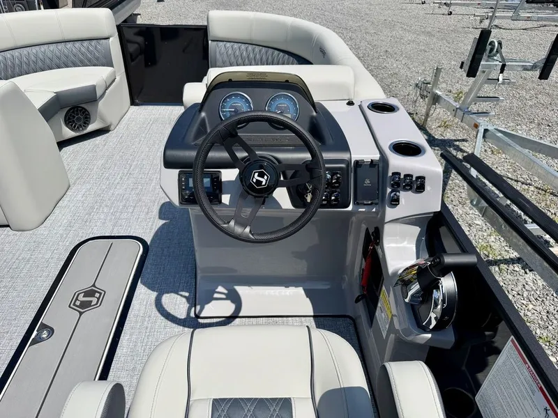 Slide: The Image of Harris Cruiser 210 SL 2027 - 31
