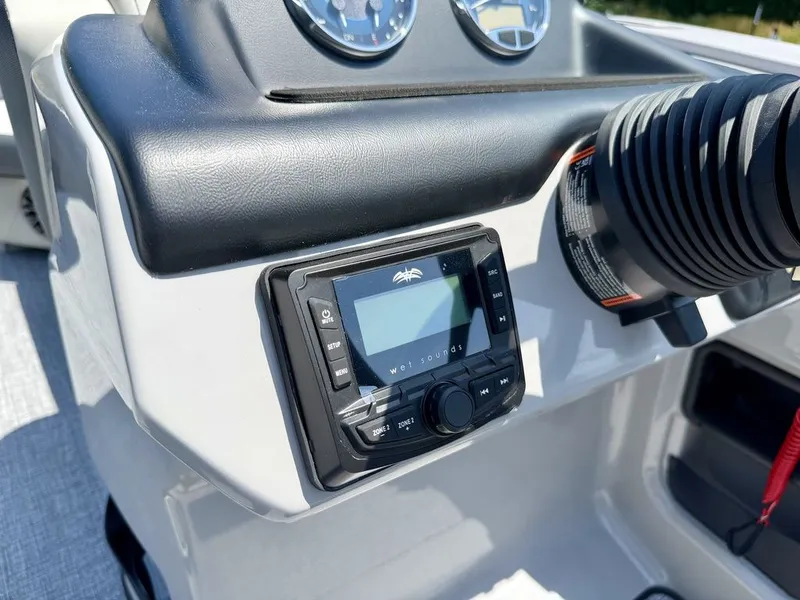 Slide: The Image of Harris Cruiser 210 SL 2027 - 33
