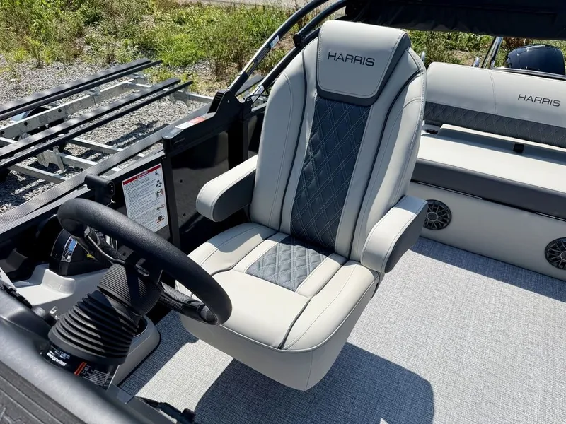 Slide: The Image of Harris Cruiser 210 SL 2027 - 32
