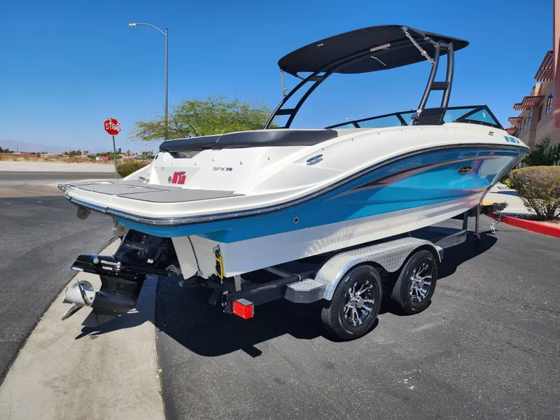 Slide: The Image of Sea Ray Ray 210 SPX 2022 - 7