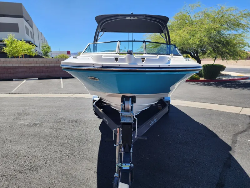 Slide: The Image of Sea Ray Ray 210 SPX 2022 - 2