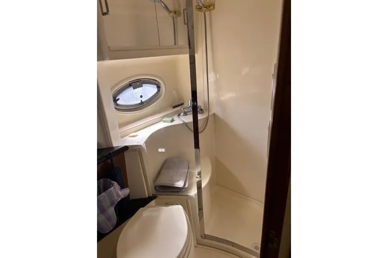 Slide: The Image of Carver Yachts 466 Motor Yacht 2004 - 52