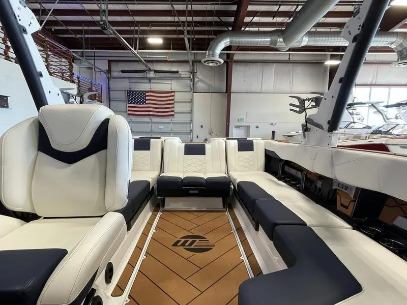 Slide: The Image of Malibu 23 LSV 2025 - 18