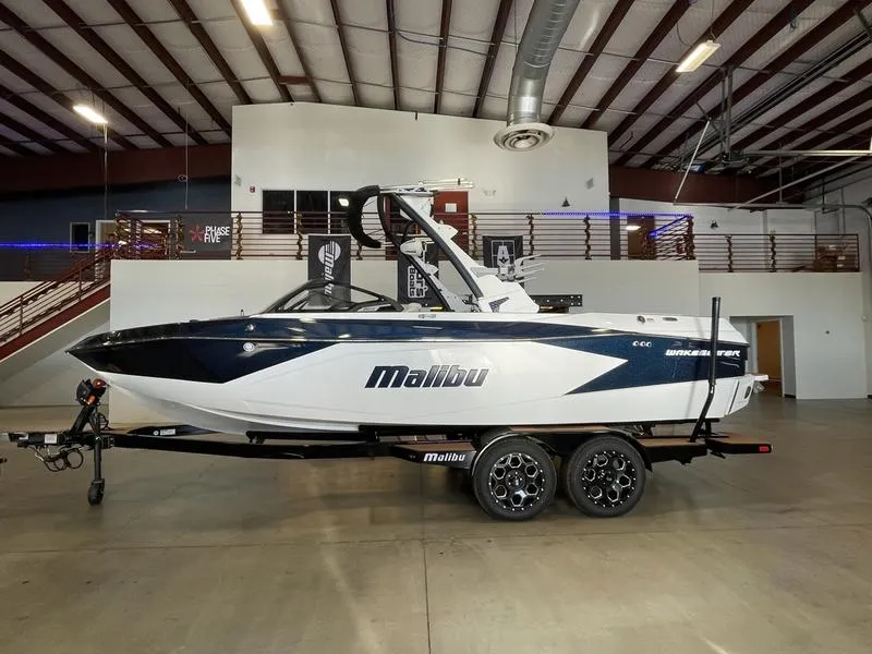 The Image of Malibu 23 LSV 2025 - undefined