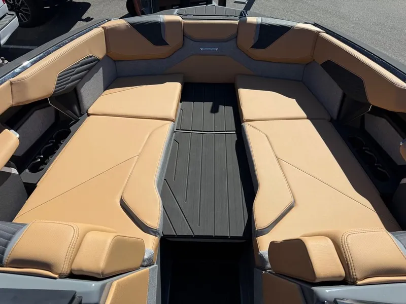 Slide: The Image of MasterCraft X24 2026 - 16