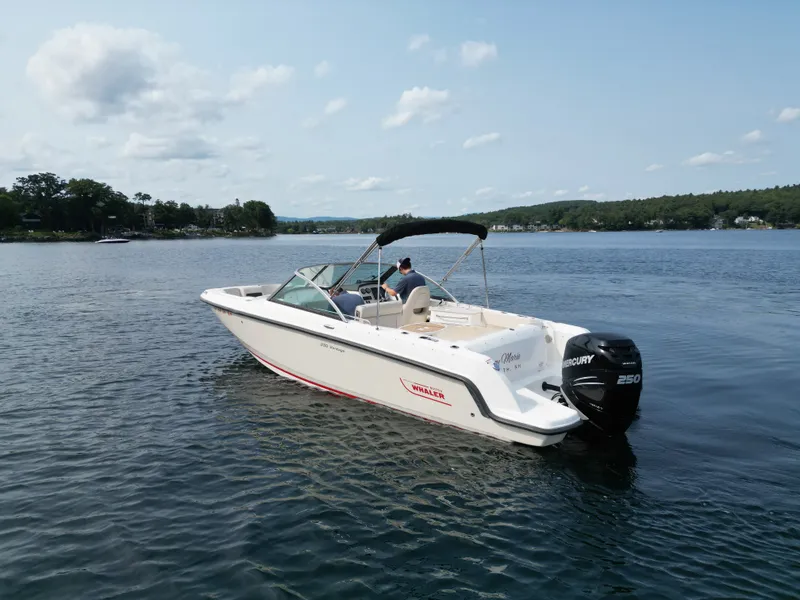 Slide: The Image of Boston Whaler 230 vantage 2015 - 14
