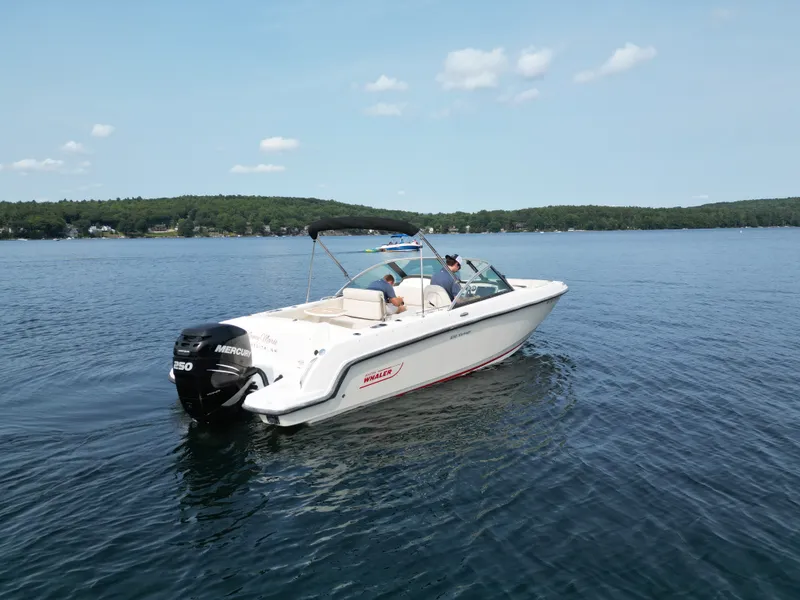 Slide: The Image of Boston Whaler 230 vantage 2015 - 13