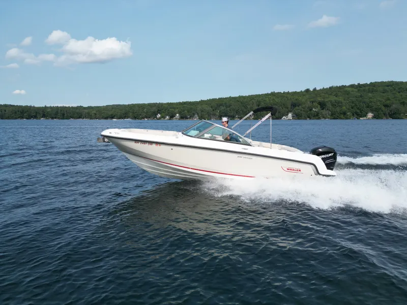 Slide: The Image of Boston Whaler 230 vantage 2015 - 23