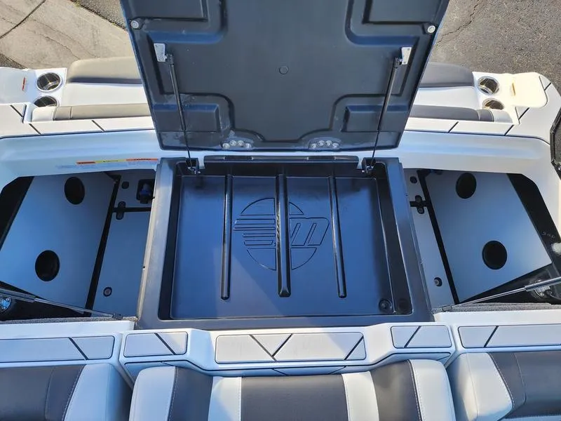 Slide: The Image of Malibu 23 LSV 2026 - 46