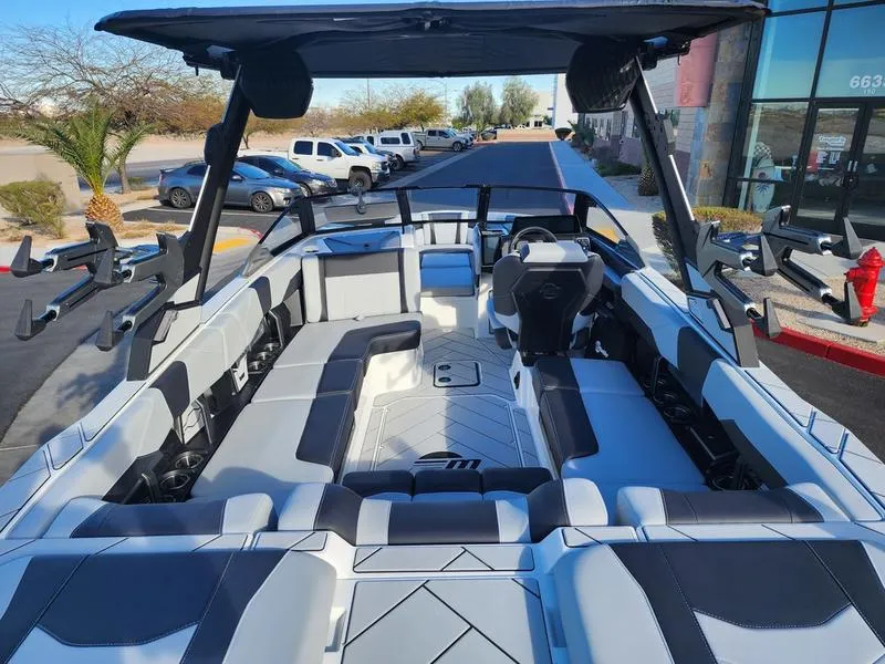Slide: The Image of Malibu 23 LSV 2026 - 20