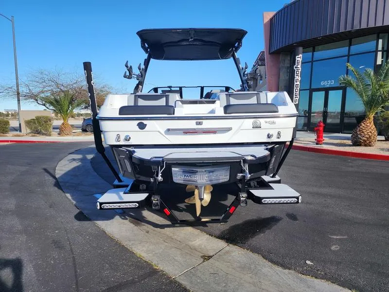 Slide: The Image of Malibu 23 LSV 2026 - 9
