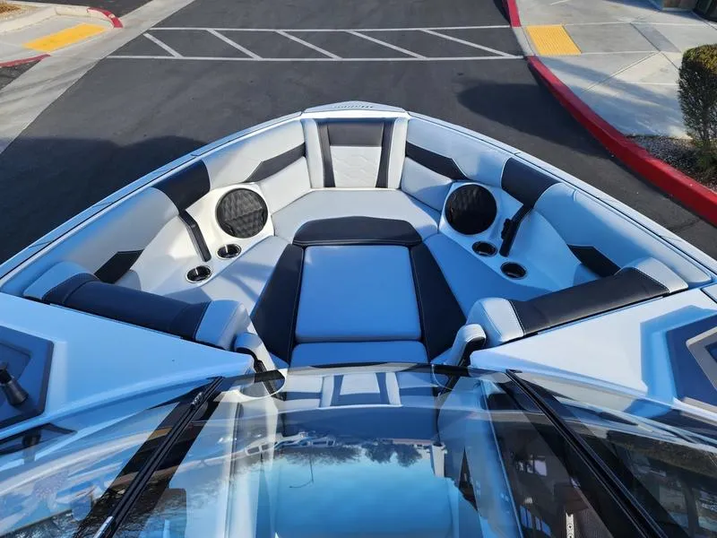 Slide: The Image of Malibu 23 LSV 2026 - 33