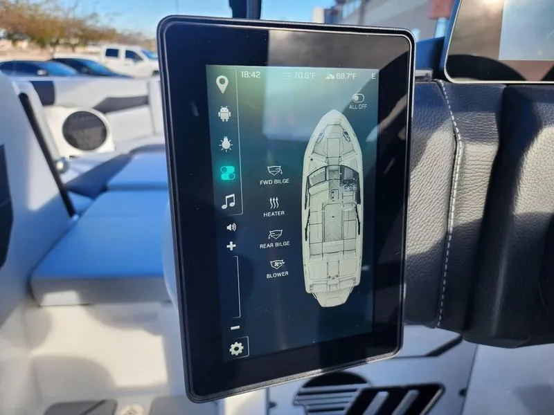 Slide: The Image of Malibu 23 LSV 2026 - 26