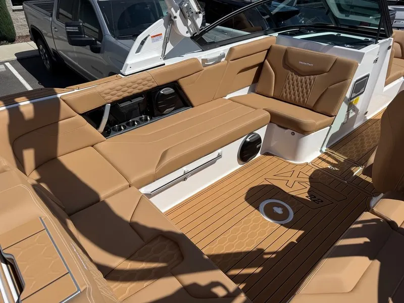 Slide: The Image of MasterCraft XT22 2026 - 12
