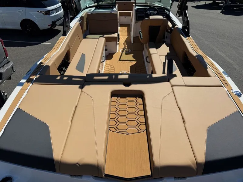 Slide: The Image of MasterCraft NXT24 2026 - 8