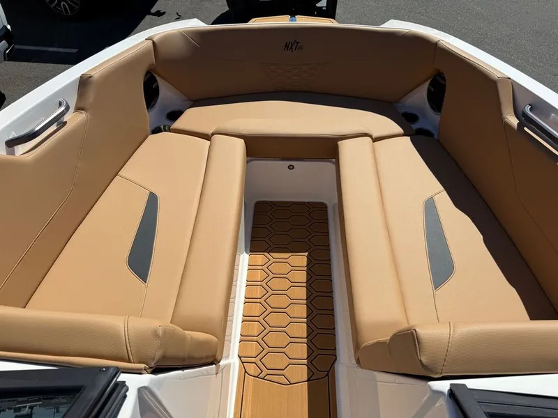 Slide: The Image of MasterCraft NXT24 2026 - 15