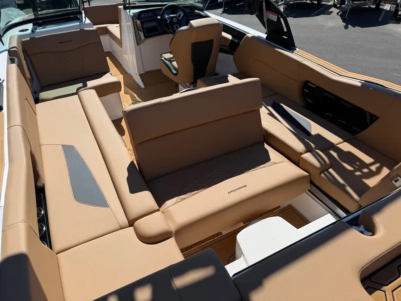 Slide: The Image of MasterCraft NXT24 2026 - 16