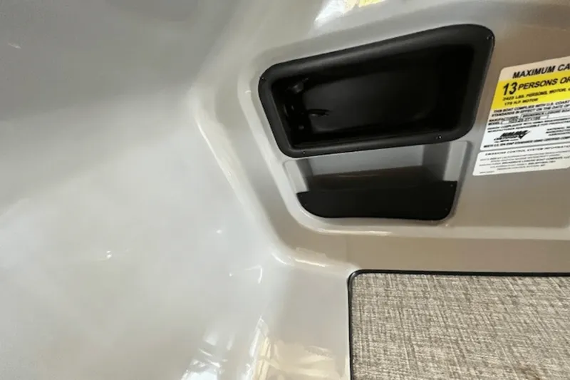 Slide: The Image of Harris 230 Cruiser 2025 - 22