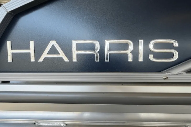 Slide: The Image of Harris 230 Cruiser 2025 - 27
