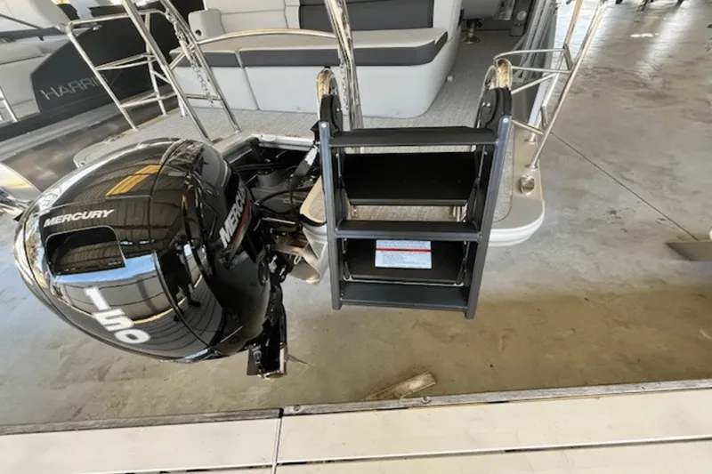 Slide: The Image of Harris 230 Cruiser 2025 - 5