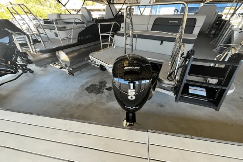 Slide: The Image of Harris 230 Cruiser 2025 - 6