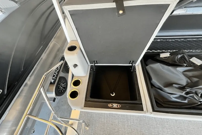 Slide: The Image of Harris 230 Cruiser 2025 - 8