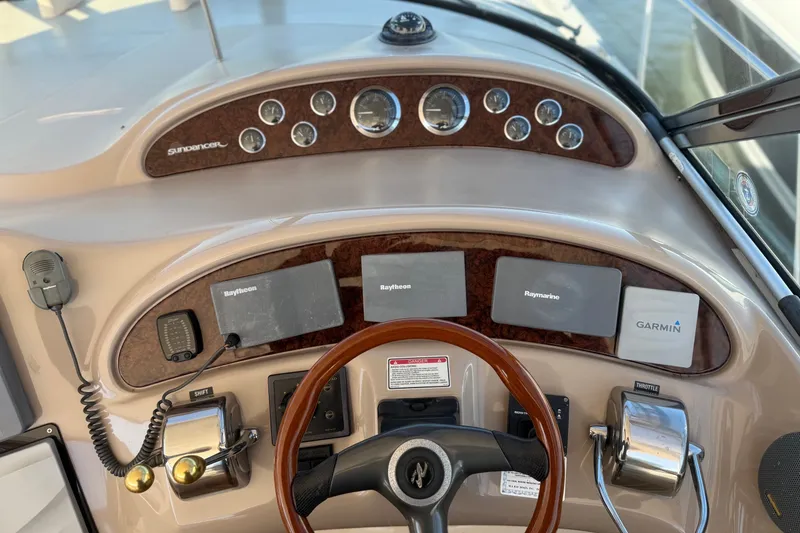Slide: The Image of Sea Ray Sundancer 460 2002 - 24