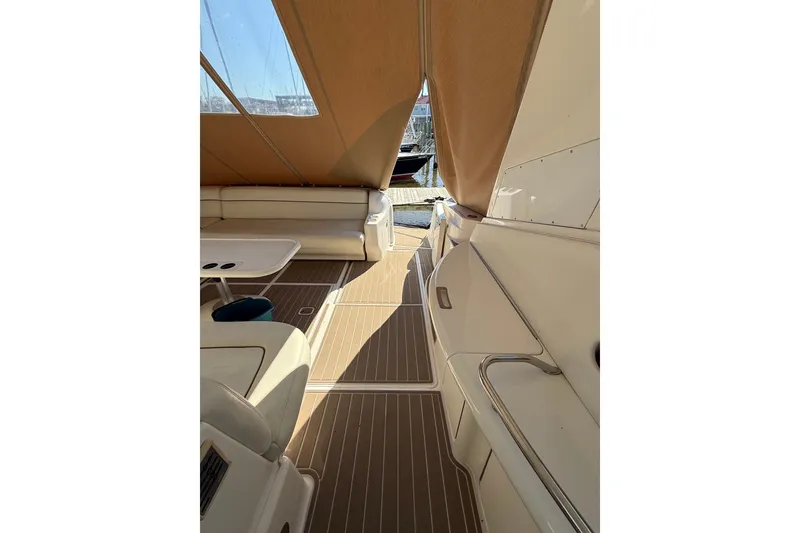 Slide: The Image of Sea Ray Sundancer 460 2002 - 10