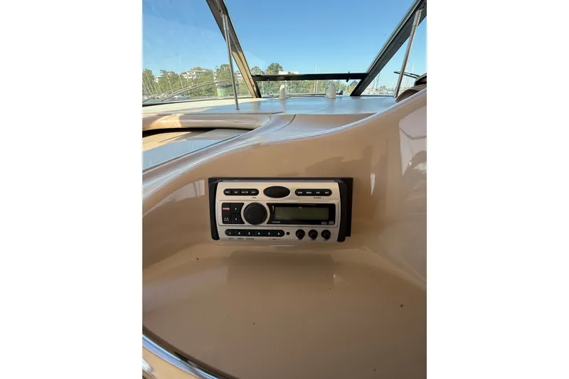 Slide: The Image of Sea Ray Sundancer 460 2002 - 26