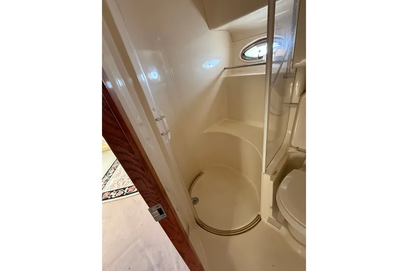 Slide: The Image of Sea Ray Sundancer 460 2002 - 37