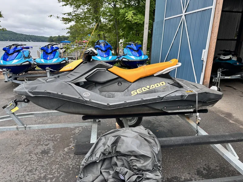 Slide: The Image of Sea-Doo Spark 2021 - 1