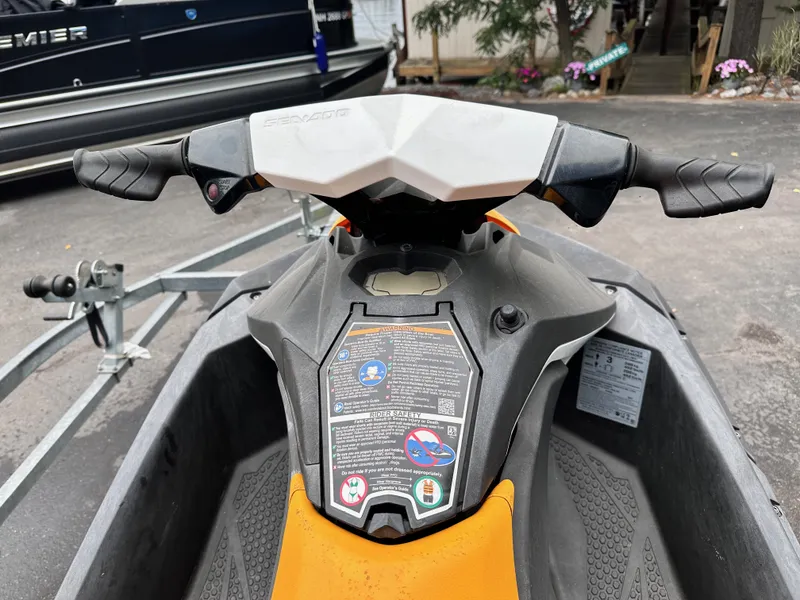 Slide: The Image of Sea-Doo Spark 2021 - 4