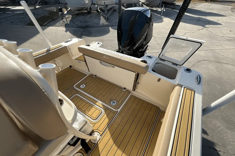 Slide: The Image of Scout 215 XSF 2024 - 6