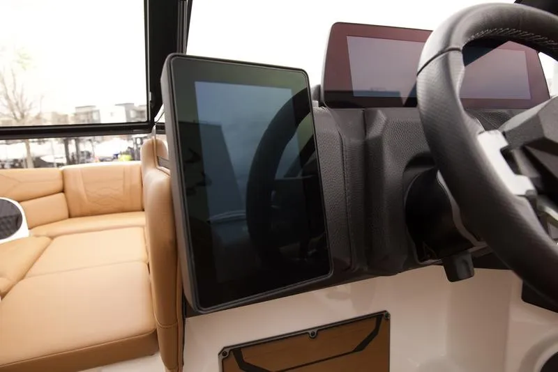 Slide: The Image of Malibu 23 LSV 2026 - 23