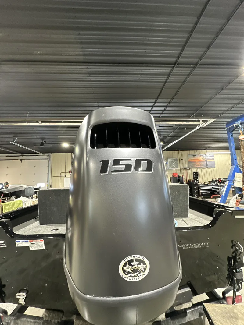 Slide: The Image of Smoker Craft ADV188DC 2025 - 9